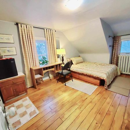 Merj'S Guest House In Wolesly Winnipeg Zewnętrze zdjęcie